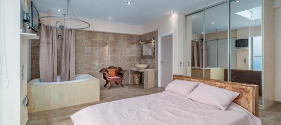 4 bedrooms Villa in Agios Nikolaos, Greece No. 3631 6