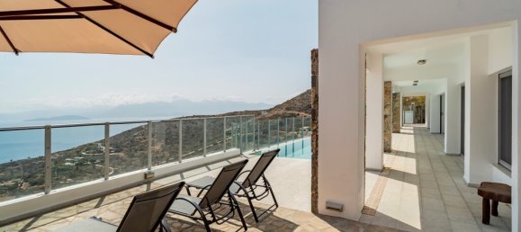 4 bedrooms Villa in Agios Nikolaos, Greece No. 3631 3