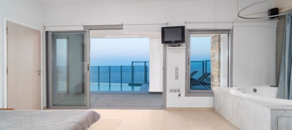 4 bedrooms Villa in Agios Nikolaos, Greece No. 3631 19