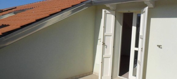 3 rooms Apartment in Ravenna, Italy No. 20044 6