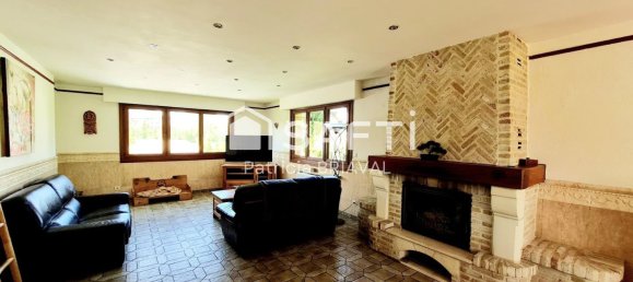 4 bedrooms House in Souchez, France No. 66817 2