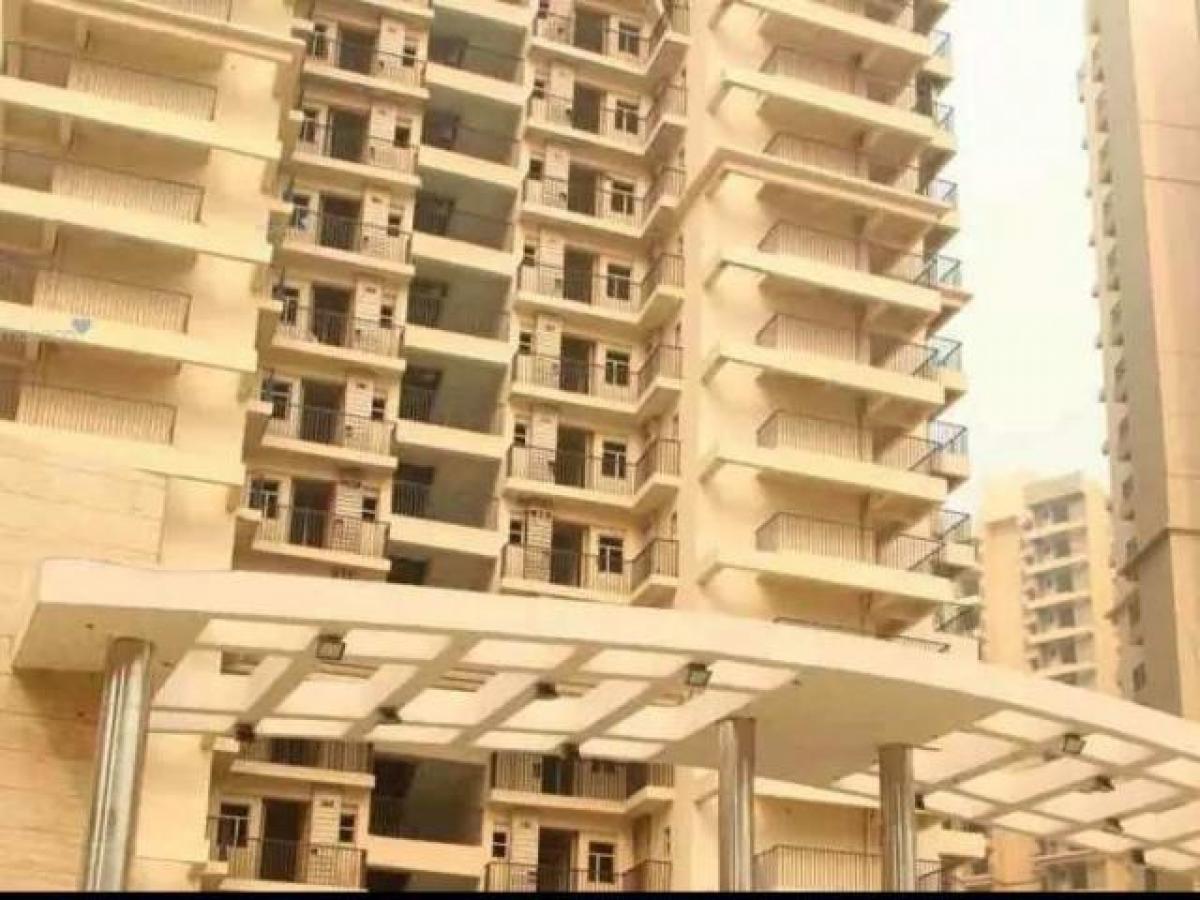 3 bedrooms House in Noida, India No. 66622