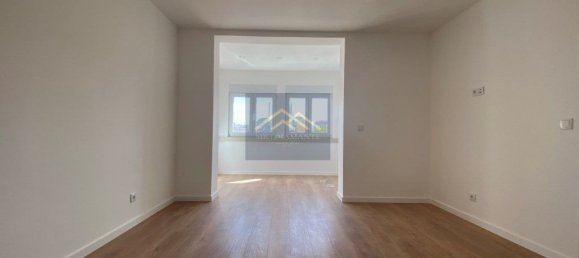 2 Schlafzimmer Wohnung in Almada, Portugal, Nr. 347930 3