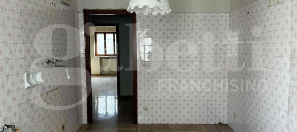 2 bedrooms Apartment in Taranto, Italy No. 33803 5