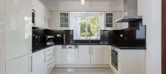 4 bedrooms Villa in Albufeira, Portugal No. 337257 9