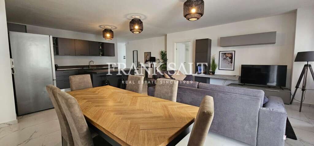 Apartamento de 2 dormitorios en Sliema, Malta No. 5276