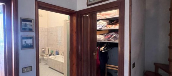 7 rooms House in Florence, Italy No. 116783 26