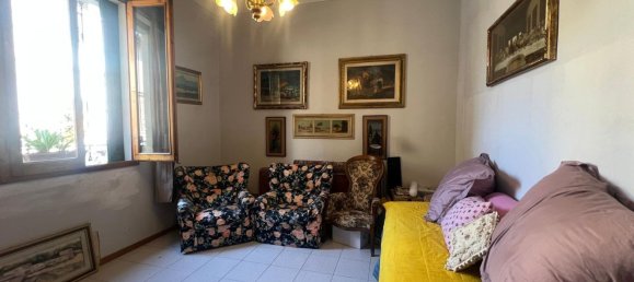 7 rooms House in Florence, Italy No. 116783 8