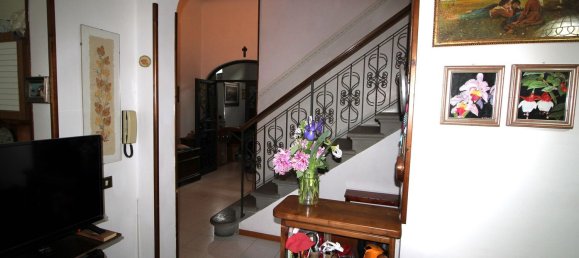 7 rooms House in Florence, Italy No. 116783 44