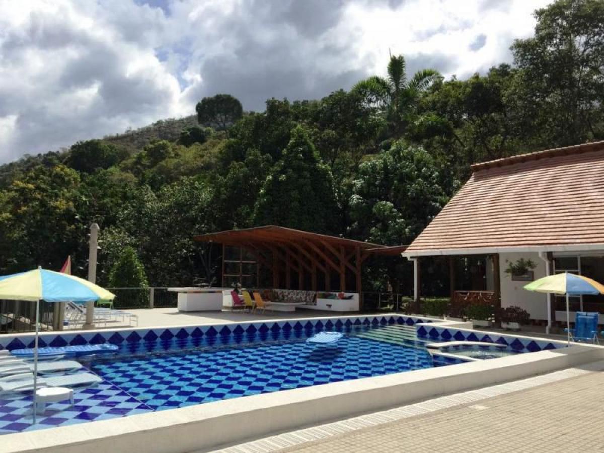 4 bedrooms House in Cundinamarca, Colombia No. 2079