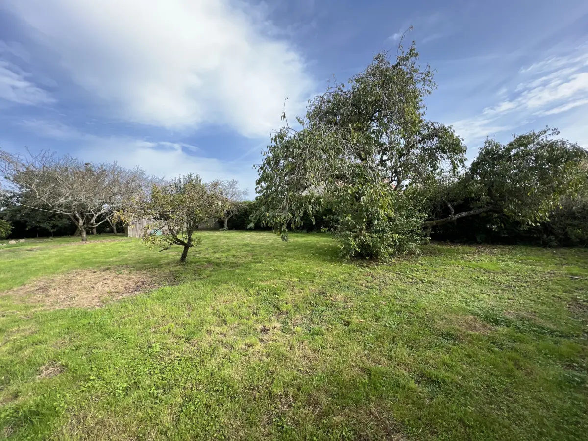 500m² Land in Auneau, France No. 76700
