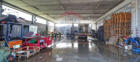 Склад 570м² в Левате, Италия № 289768 13