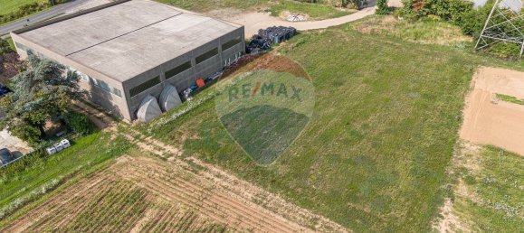 Склад 570м² в Левате, Италия № 289768 4