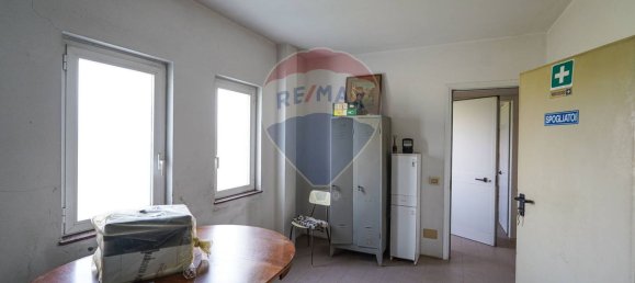 Склад 570м² в Левате, Италия № 289768 15