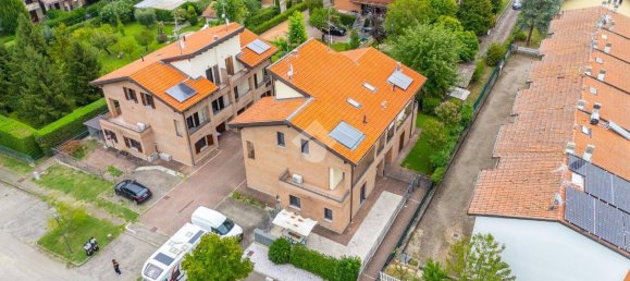 4 bedrooms Villa in Quattro Castella, Italy No. 337852 52