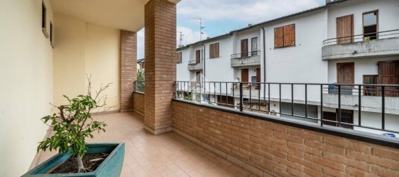 4 bedrooms Villa in Quattro Castella, Italy No. 337852 31