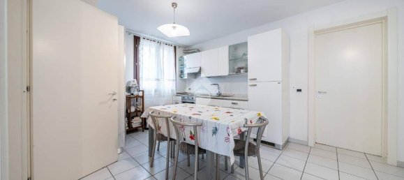 4 bedrooms Villa in Quattro Castella, Italy No. 337852 34