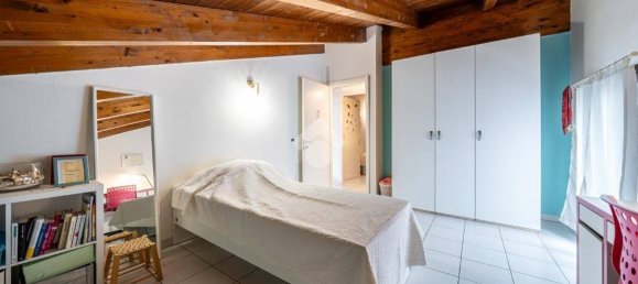 4 bedrooms Villa in Quattro Castella, Italy No. 337852 17