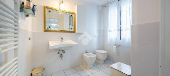 4 bedrooms Villa in Quattro Castella, Italy No. 337852 60