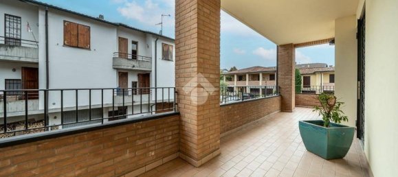 4 bedrooms Villa in Quattro Castella, Italy No. 337852 10