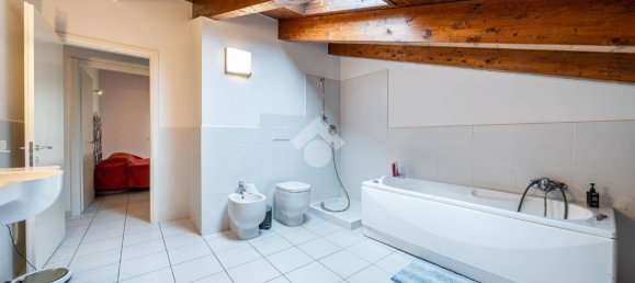 4 bedrooms Villa in Quattro Castella, Italy No. 337852 25