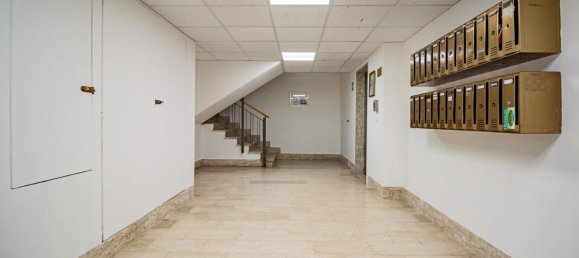 3 rooms Apartment in Pisa, Italy No. 38016 2