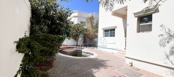 Villa comercial en Al Safa, UAE 372 m² No. 108023 11