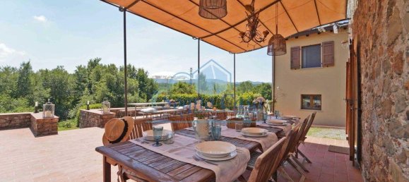 5 bedrooms Villa in Aulla, Italy No. 60289 5