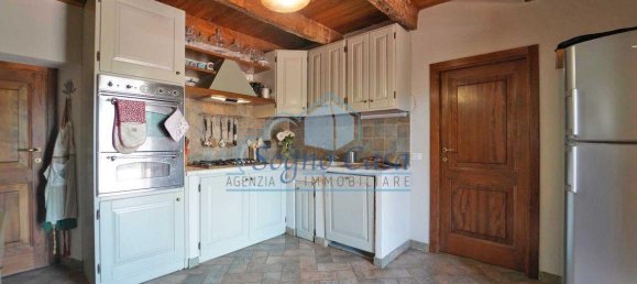 5 bedrooms Villa in Aulla, Italy No. 60289 10