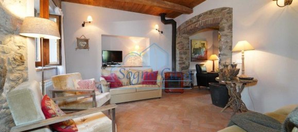 5 bedrooms Villa in Aulla, Italy No. 60289 11