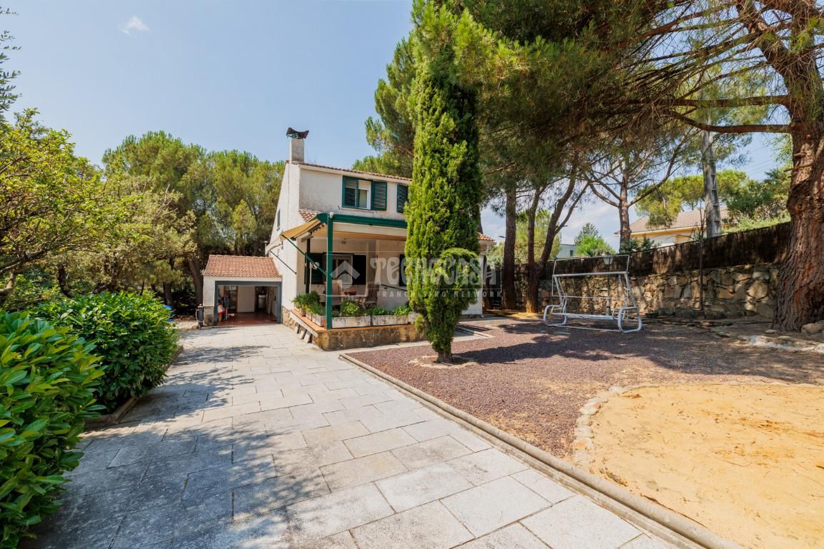 4 bedrooms House in El Boalo, Spain No. 191466