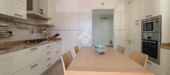 3 bedrooms Apartment in Cassola, Italy No. 80213 8
