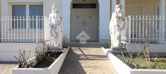 3 bedrooms Apartment in Cassola, Italy No. 80213 3