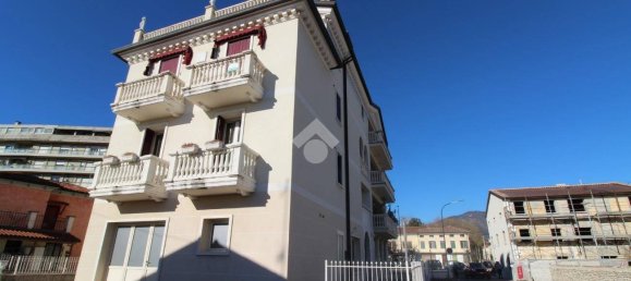 3 bedrooms Apartment in Cassola, Italy No. 80213 2