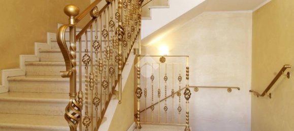 3 bedrooms Apartment in Cassola, Italy No. 80213 5