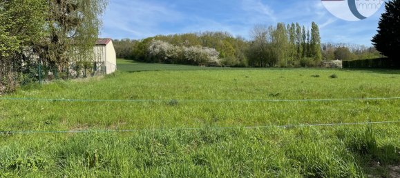  Land in Villeneuve-sur-Verberie, France No. 72659 3