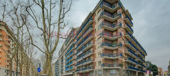 2 bedrooms Apartment in Turin, Italy No. 10500 74