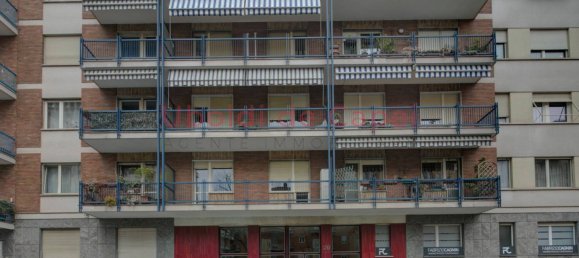 2 bedrooms Apartment in Turin, Italy No. 10500 53