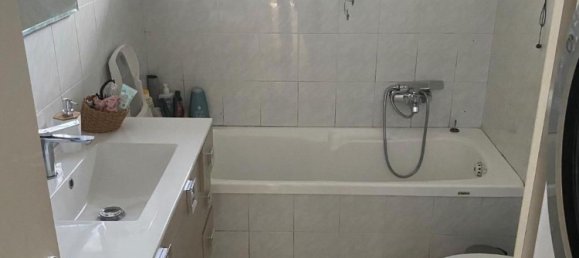 4 rooms Apartment in Massa, Italy No. 48653 5