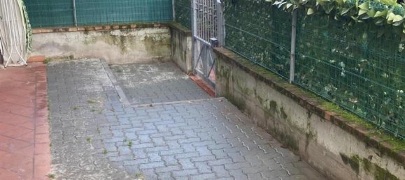 4 rooms Apartment in Massa, Italy No. 48653 11