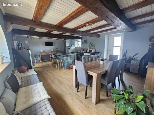 Moradia em banda T3 em Jura, France N.º 302915