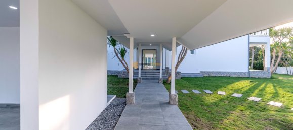 608m² House in Bang Sare, Thailand No. 26329 8