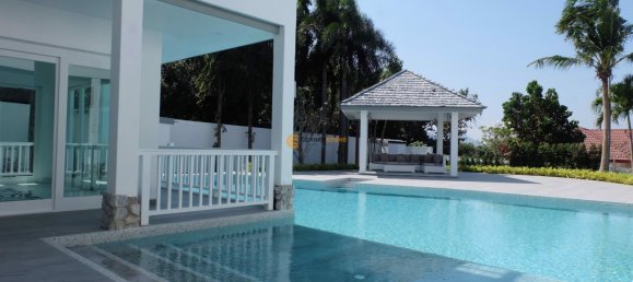 608m² House in Bang Sare, Thailand No. 26329 9