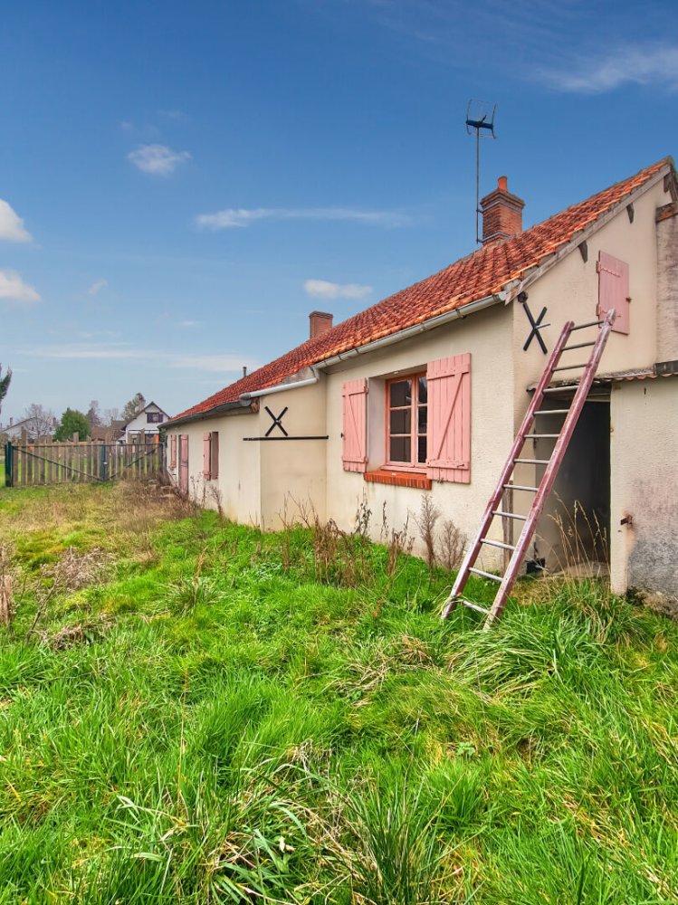 1 chambre Maison à Dhuizon, France No. 85598