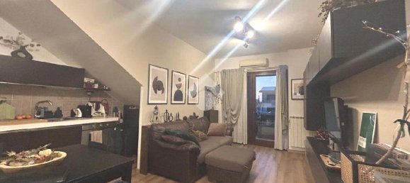 Квартира с 1 спальней в Чампино, Италия № 141444 2