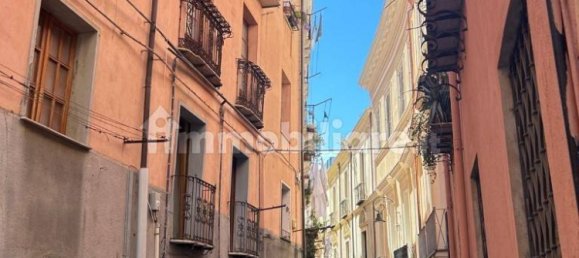 5 chambres Appartement à Cagliari, Italy No. 270112 3