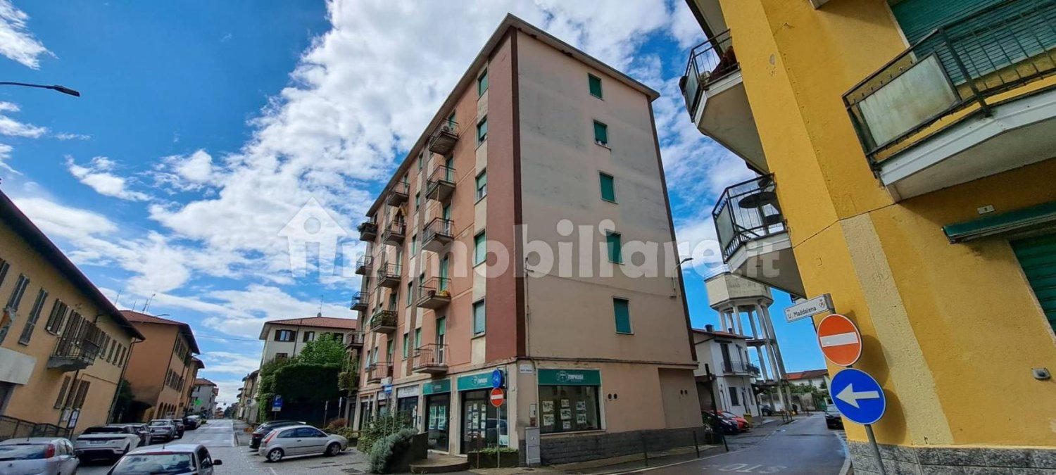 Квартира с 1 спальней в Лаццате, Италия № 324825