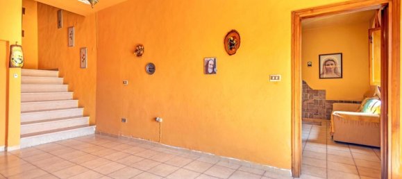 Casa de 8 dormitorios en Santa Maria a Monte, Italy No. 380637 9