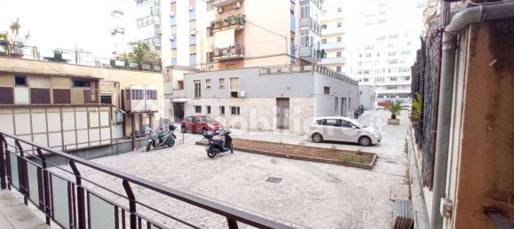 3 bedrooms Apartment in Palermo, Italy No. 46064 30