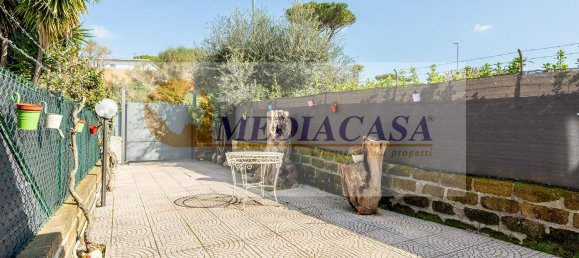 Дом с 4 комнатами в Рим, Италия № 201721 5